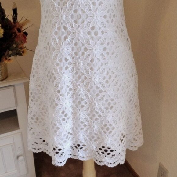 Kay Celine Lace Dress - Picture 3 of 12